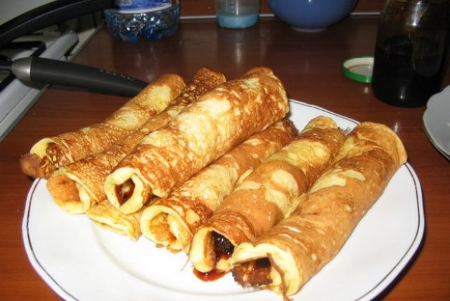 Clătite pufoase cu iaurt – Rețetă delicioasă și simplă