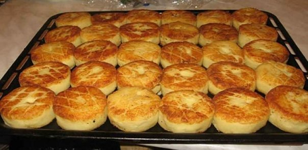 Dacă îți dorești o gustare delicioasă și rapidă, încearcă aceste chifteluțe de cartofi, gata în doar 5 minute!