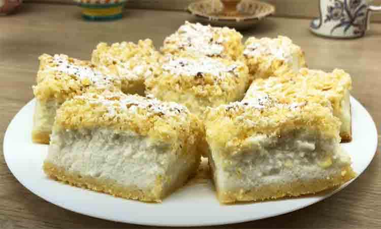 Descoperă Prajitura Rapidă cu Cremă de Iaurt: Rețetă Simplă și Delicioasă