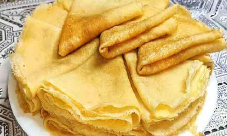 Descoperă cum să pregătești rapid și ușor clătite pufoase cu smântână