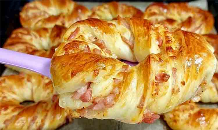 Descoperă o alternativă delicioasă la pizza obișnuită – covrigii pufoși și incredibil de gustoși!