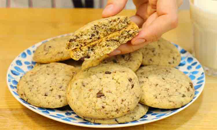 Descoperă reteta de Biscuiți cu Ciocolată: Savurați Gustul Lor Pufos și Textura Lor Moale