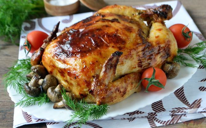 Descoperă reteta de cină perfectă: Pui la cuptor în vin roșu cu cartofi si legume