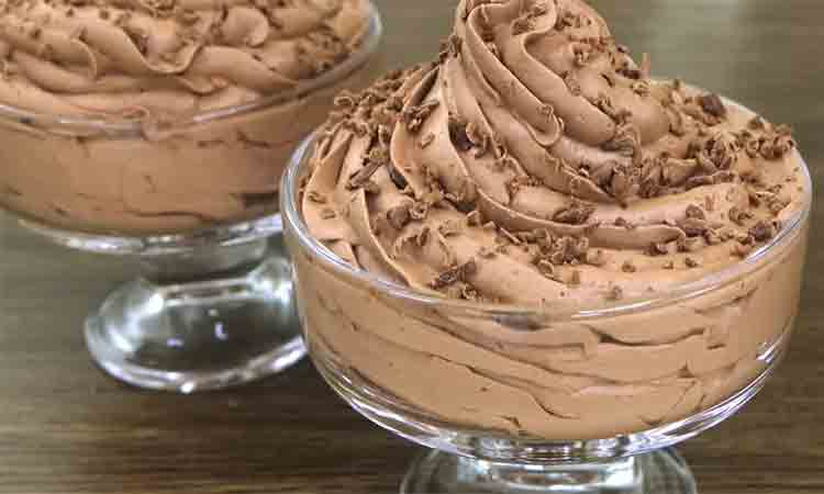 Mousse de Ciocolată: Rețetă Simplă pentru un Deliciu Cremos