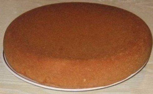 Pandișpan Pufos și Moale: Rețetă Simplă cu 4 Ingrediente