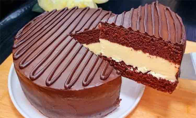 Rețetă delicioasă de tort cu ciocolată și cremă de lapte – Ușor de preparat și cu un gust desăvârșit!
