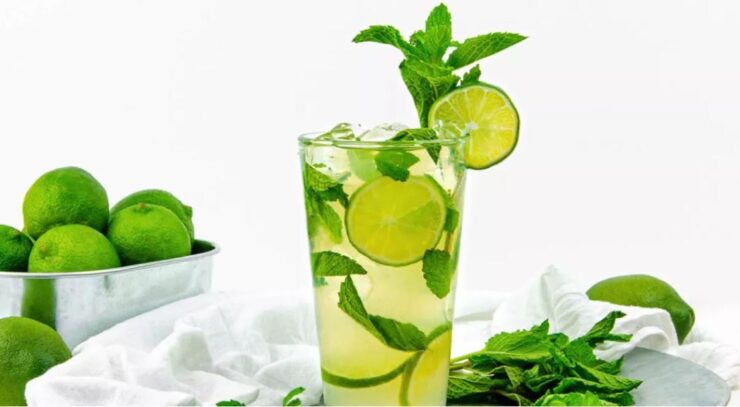 Sirop de Mentă cu Lămâie: Băutura Perfectă pentru Vară Aceasta