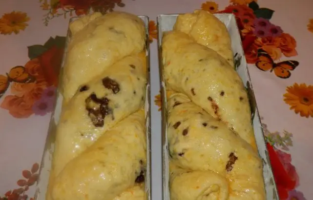 Acești cozonaci ușor de preparat sunt delicioși și perfecti pentru orice ocazie. Iată cum să îi faci fără a fi nevoie să frămânți aluatul .