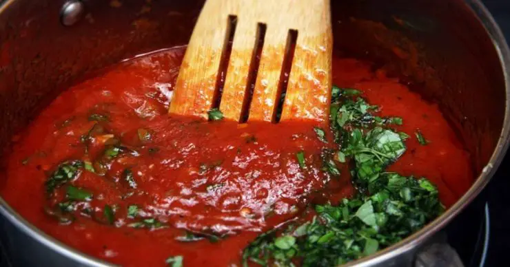 Cel mai bun Sos de Roșii Italian – Ideal pentru Pizza, Paste sau chiar Lasagna