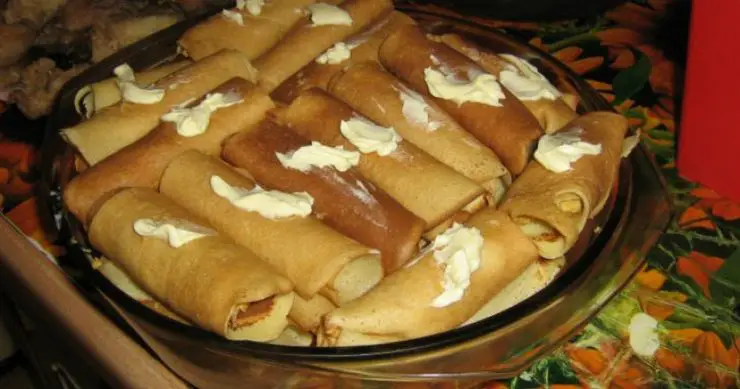 Clătite Pufoase cu Brânză Dulce – Rețetă Delicioasă și Ușor de Pregătit