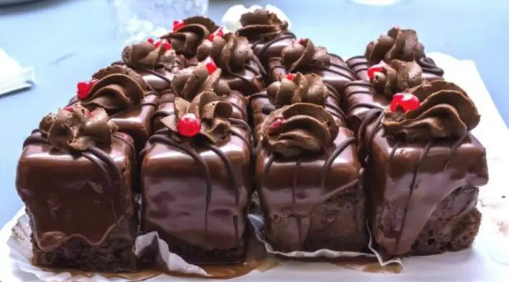 Credeai că amandinele pot fi savurate doar de la cofetărie? Descoperă cum le poți prepara acasă, urmând acești pași simpli!