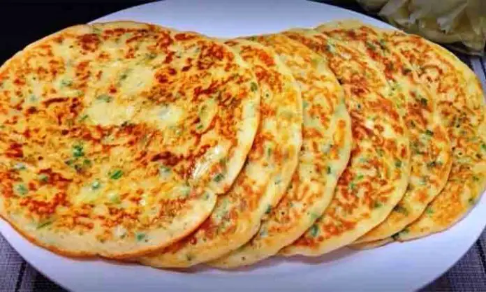 Cu doar un ou și un pahar de chefir pregatim cele mai delicioase si fragede clătite sărate