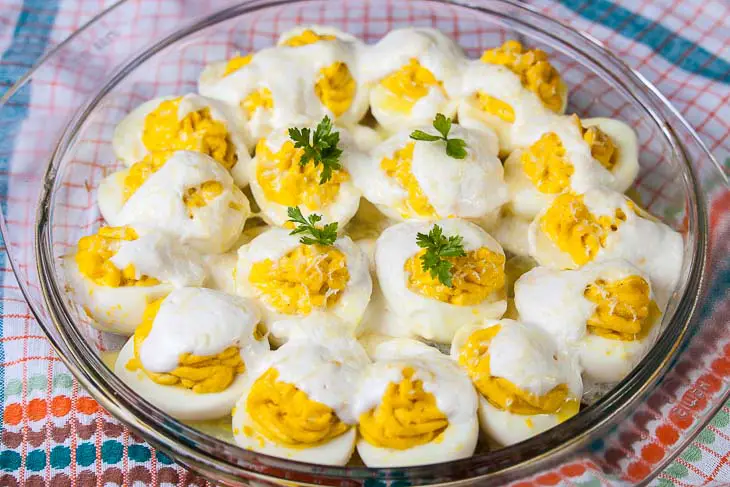 Cum facem cele mai bune ouă umplute acasă la noi