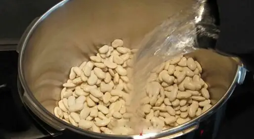 Cum să Prepari Fasolea pentru a Evita Balonarea