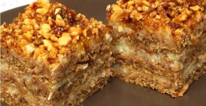 Cum se pregătește o prăjitura turnată cu nuci? Rețetă de la fratele meu, bucătar-cofetar