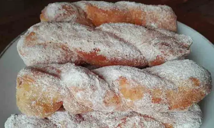 Descoperă Rețeta de Gogoși Împletite – Pufoase, Gustoase și Aromate