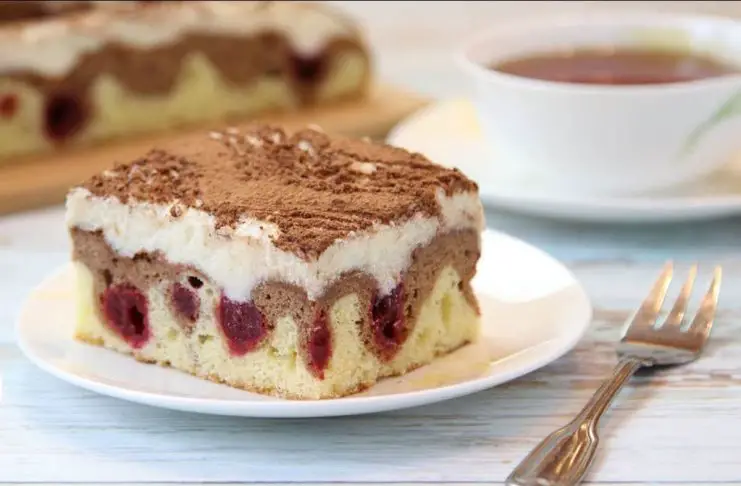 Descoperă Secretul Tortului Delicios “Valurile Dunării” – Un Adevărat Deliciu Făcut Acasă!