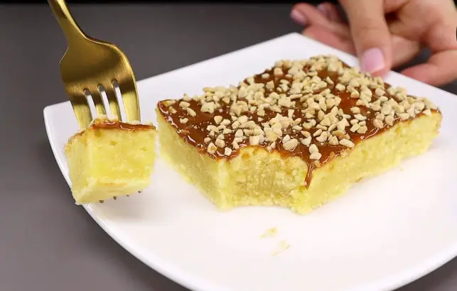 Descoperă o rețetă de prăjitură cu lapte, perfectă pentru momentele în care îți dorești ceva dulce rapid și delicios.