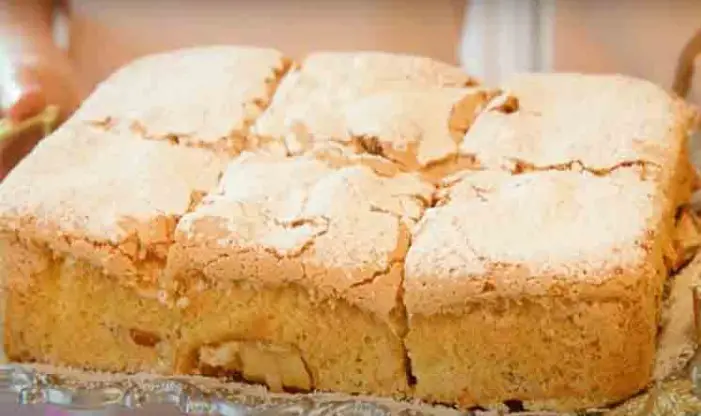 Descoperă rețeta delicioasei prăjituri cu mere – moale, delicată și parfumată, cu o umplutură uimitoare!