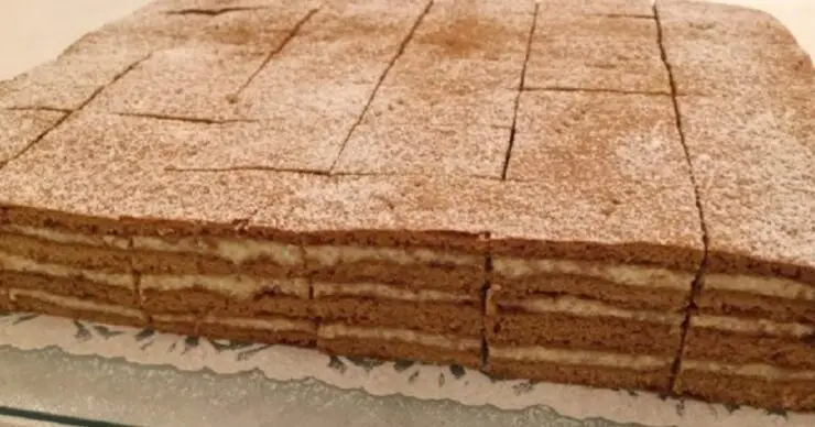 Descoperă secretul prăjiturii Albinița – O Rețetă Delicioasă ce ne aduce aminte de copilarie