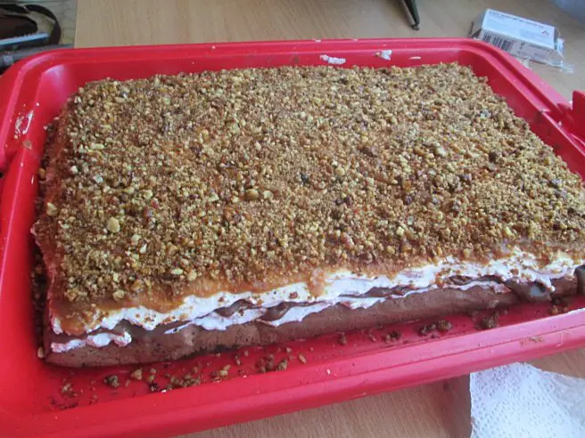 Descoperă secretul prăjiturii Kinder Maxi King, o delicatesă adorată de copii și nepoți