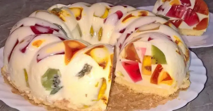 Descoperă secretul unui desert rapid și delicios – Tortul legendar “Sticlă Sparță”