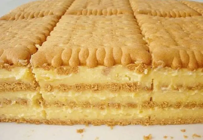 Desert Rapid cu Biscuiți și Cremă – Rețetă Simplă și Delicioasă