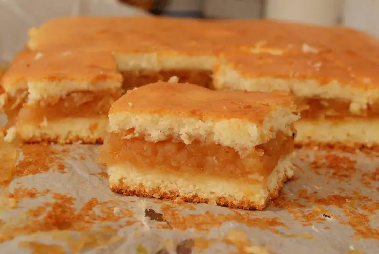 Plăcintă Turnată cu Mere – Un Desert Irezistibil pentru Întreaga Familie