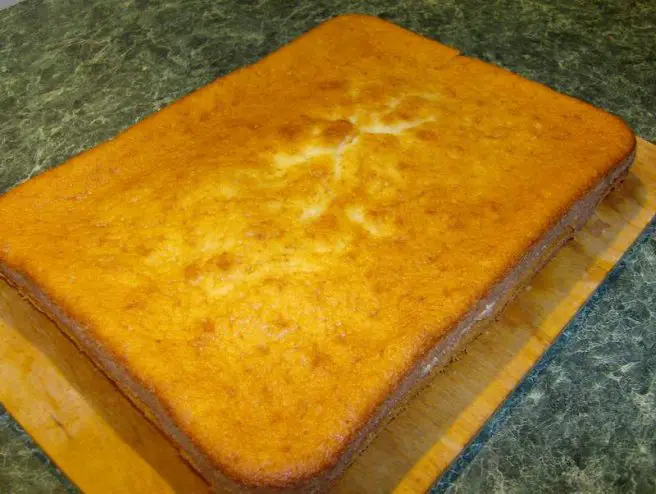 Prăjitura “O Cană”: Desert Rapid și Ușor Fără Cântar