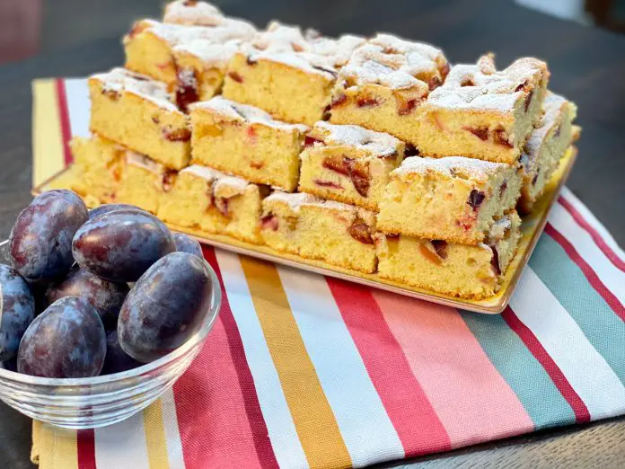 Prăjitura cu Prune – Rețetă Ușoară și Rapidă