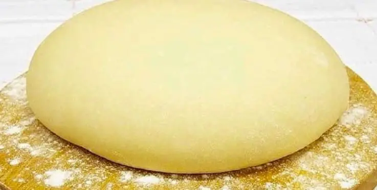 Rețetă Aluat Fraged pe Bază de Iaurt – Perfect pentru Pizza, Placinte, Briose
