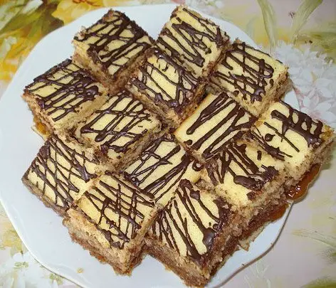 Rețetă Prăjitură de la Diriginta din Generală: Surprinde-ți Familie cu Acest Deliciu