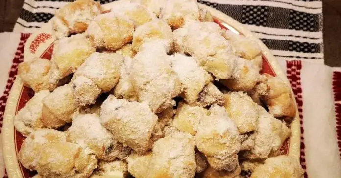 Rețetă Rapidă pentru Cornulețe Fragede cu Untură: Secretul Delicios al Ultimilor 3 Ani