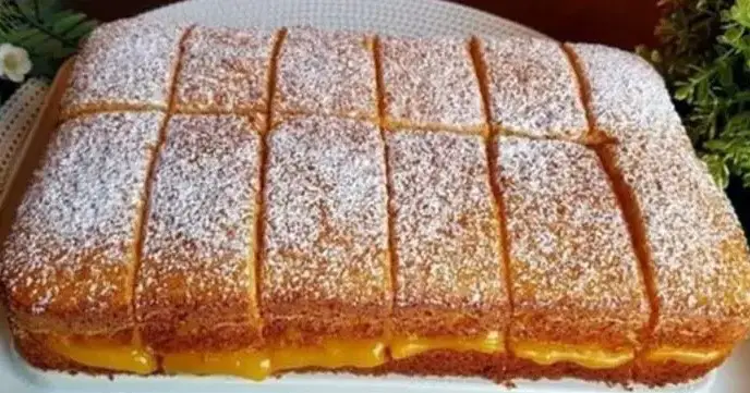 Rețetă Rapidă pentru Prăjitură de Casă Delicioasă cu Suc de Portocale