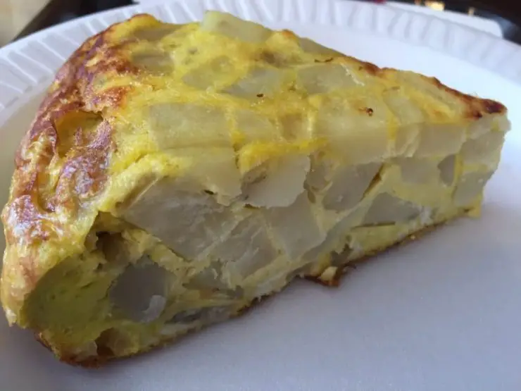 Rețetă Traditională de Plăcintă Tărănească cu Cartofi si Cașcaval