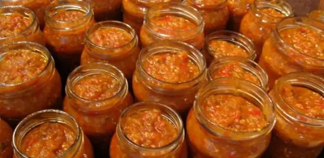 Se sezon: Cum facem zacusca de vinete pentru iarna ? Ghid detaliat