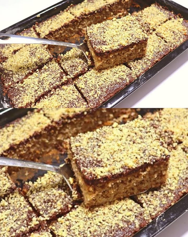 Amestecă totul și coace PRĂJITURI CU NUCI cu mere, biscuiți Plaisir, griș și ciocolată Când te întorci, cineva deja a mâncat ultima bucată