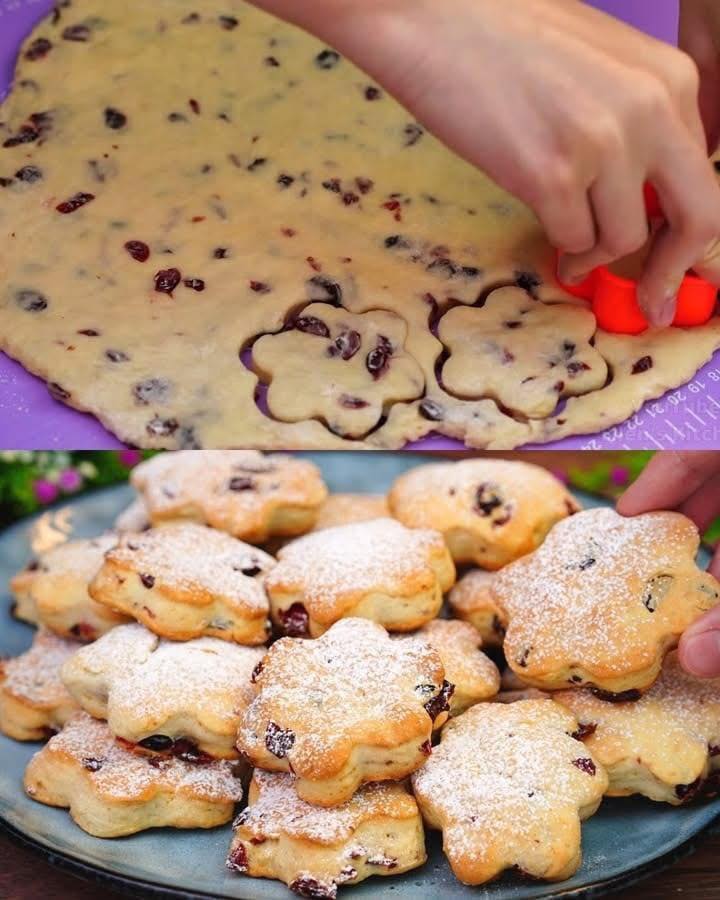 BISCUIȚI RAPIZI ȘI SIMPLI CU SMÂNTÂNĂ ACRĂ   SE FAC ÎN CÂTEVA MINUTE, CU INGREDIENTE MINIME ȘI SUNT PERFECȚI DE FIECARE DATĂ!