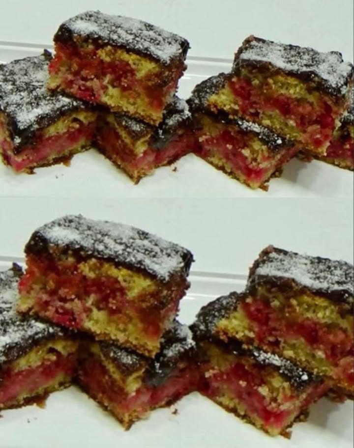 Prăjitură 4 pahare  tradițională, suculentă, gata în 5 minute, fără mixer  literalmente și un copil o poate face.