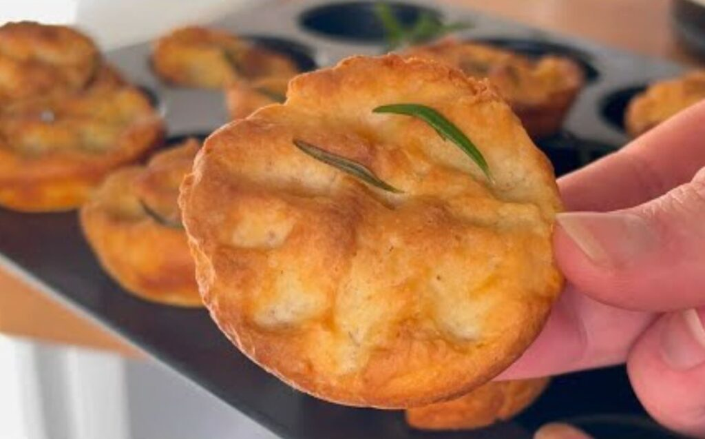 O mănânc în loc de pâine, prepar aceste focaccia doar cu o lingură de ulei, dar cu mult iaurt | Doar 80 Kcal!