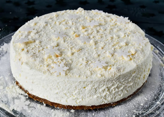 Tort cu fulgi de zăpadă