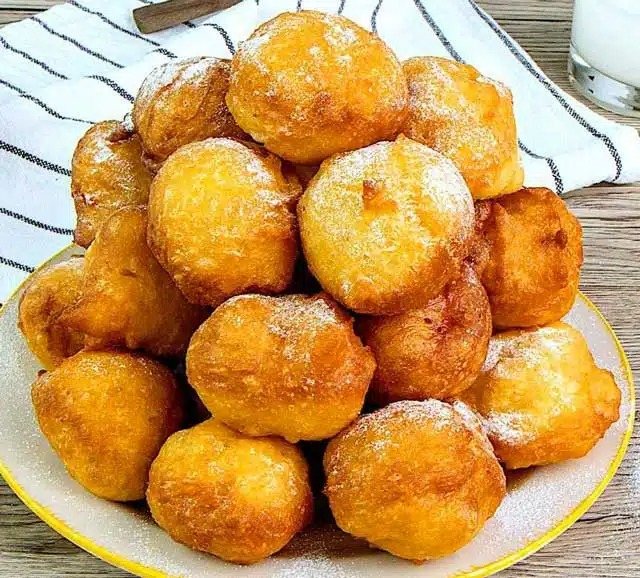 Biluțe de brânză quark, rețetă ușoară pentru copii, ca la brutărie!