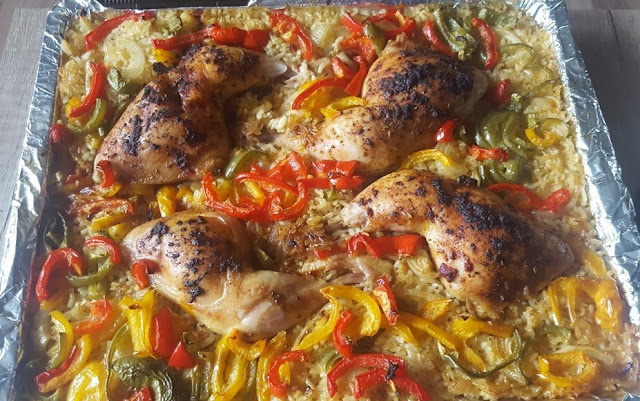 Pulpe de pui cu orez la cuptor