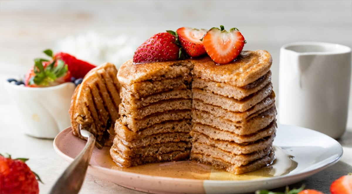 Clătite sănătoase cu brânză de casă: Rețetă rapidă și gustoasă pentru micul dejun