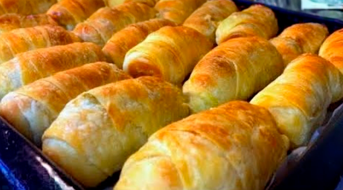 Chifle crocante coapte cu carne tocată și cartofi