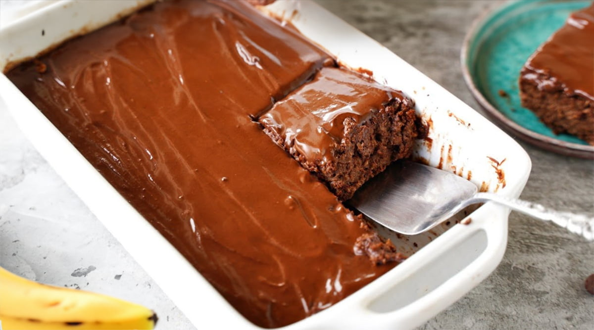 Excelentă ovăz copt cu ciocolată și cremă de ciocolată: Potrivit nu doar ca desert, ci și pentru micul dejun!