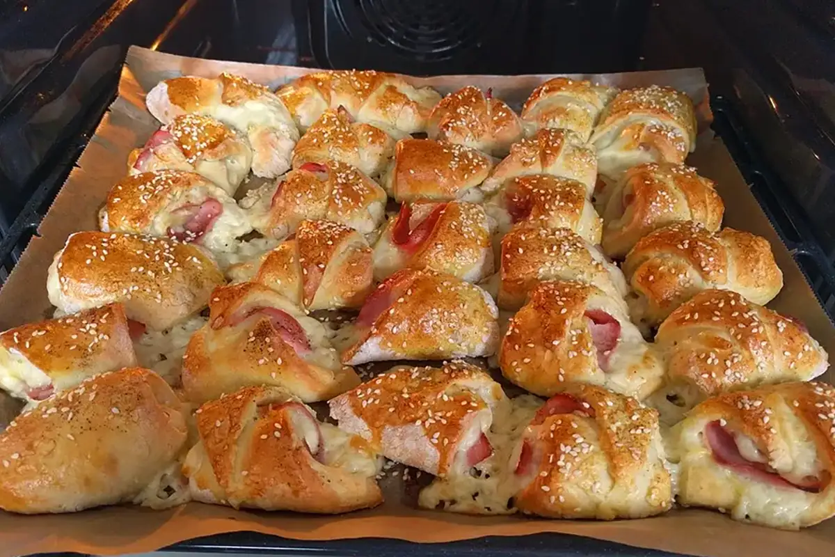 Rețetă de cornuri Gouda cu șuncă