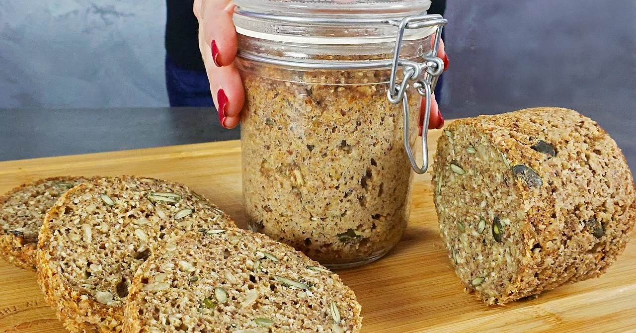Cel mai bun pâine cu semințe pe care ați mâncat-o vreodată: Rețetă simplă pentru coacere în borcan