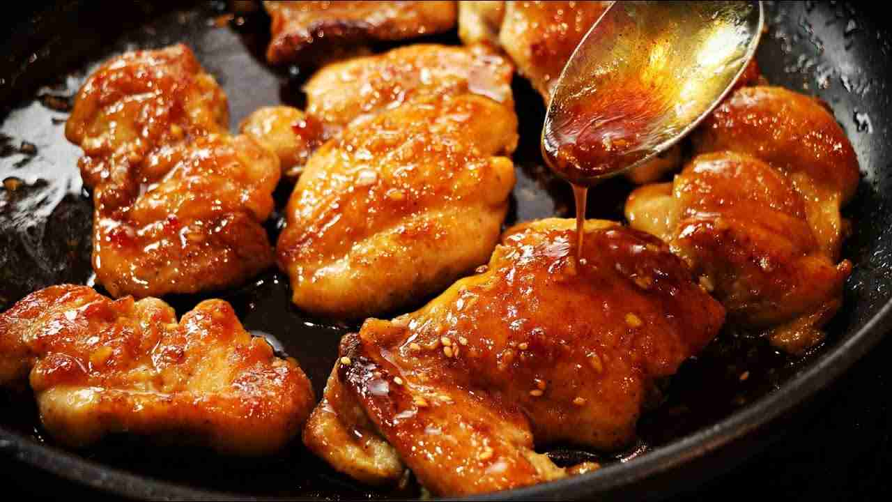 Pui crocant cu miere și usturoi