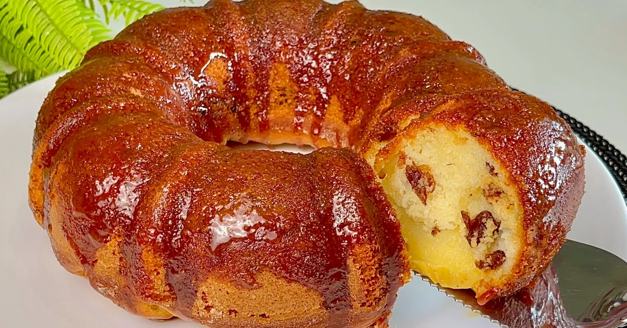 Cea mai fragedă cozonac cu stafide și caramel: Veți adora ACESTĂ REȚETĂ!